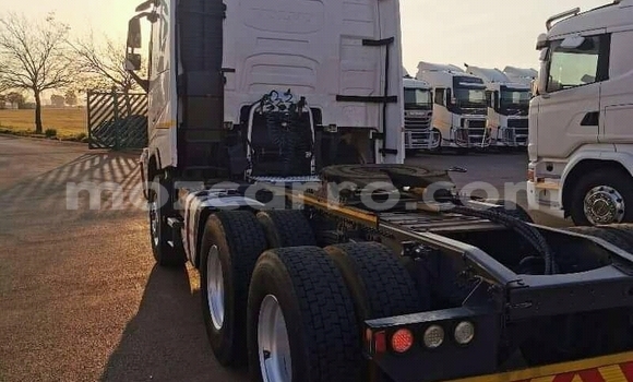 Buy Used Volvo F4 White Truck in Will change in Tete Buy Used Volvo F4 White Truck in Will change in Tete