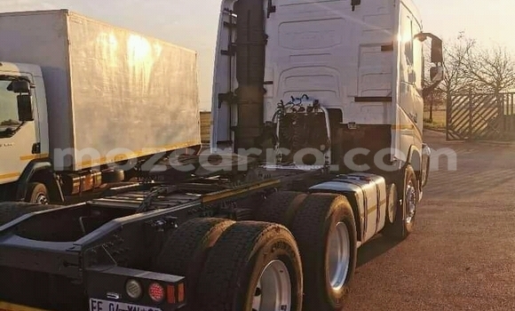 Buy Used Volvo F4 White Truck in Will change in Tete Buy Used Volvo F4 White Truck in Will change in Tete