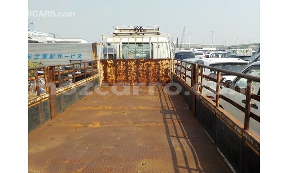 Nunua Imported Isuzu D-MAX Nyeupe Gari ndani ya Import - Dubai nchini Cabo Delgado Nunua Imported Isuzu D-MAX Nyeupe Gari ndani ya Import - Dubai nchini Cabo Delgado