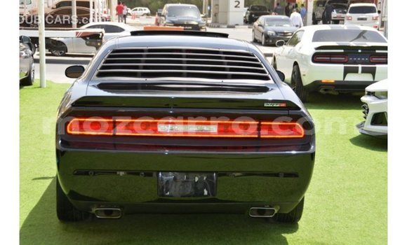 Tenga Imported Dodge Challenger Nhema Mota in Import - Dubai in Cabo Delgado Tenga Imported Dodge Challenger Nhema Mota in Import - Dubai in Cabo Delgado